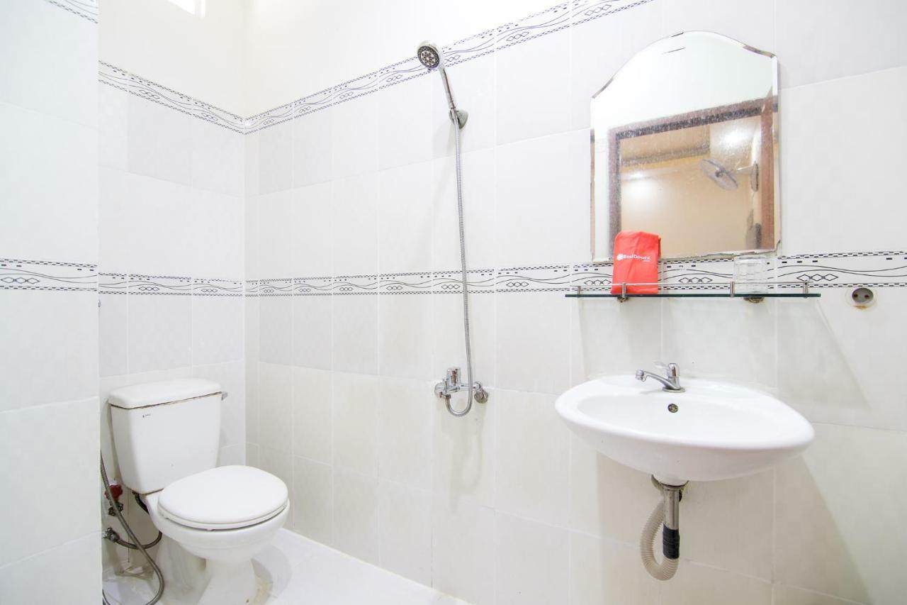 Reddoorz Plus Near Mien Tay Bus Station 2 Ho Chi Minh-Byen Eksteriør billede